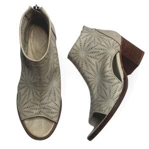 Veracruz Perforated Western Stack Heel Zip Ankle Leather Booties S-041 7.5-8 US